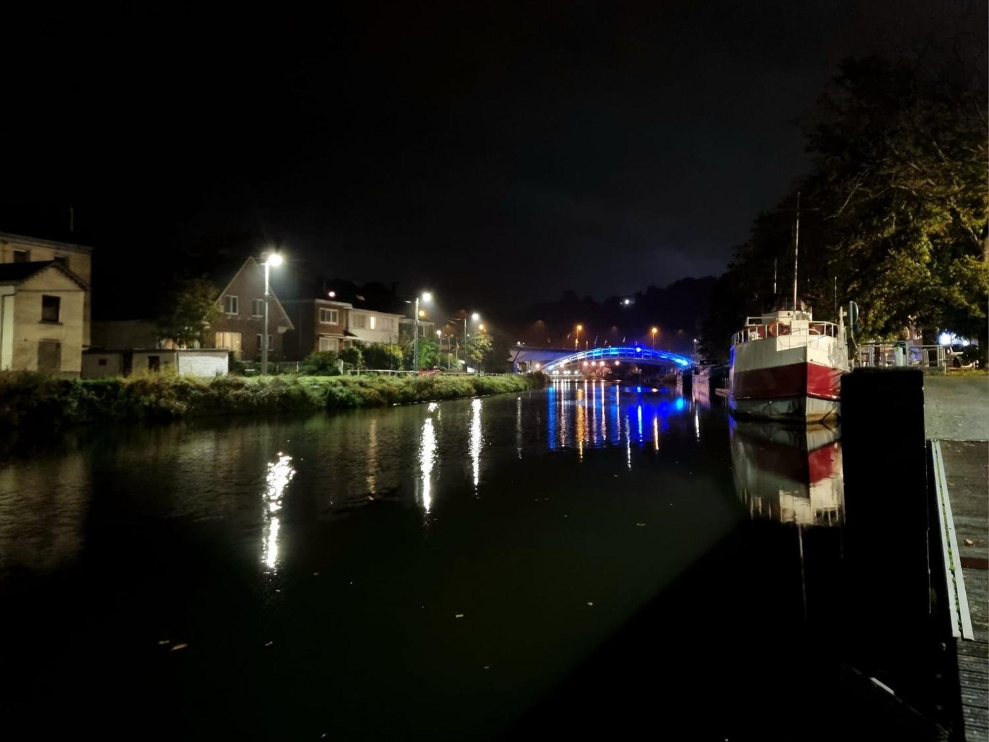Gite Le Sambre Thuin Екстер'єр фото